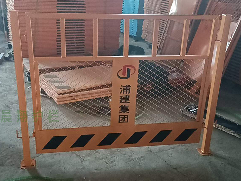 施工基坑護(hù)欄.jpg